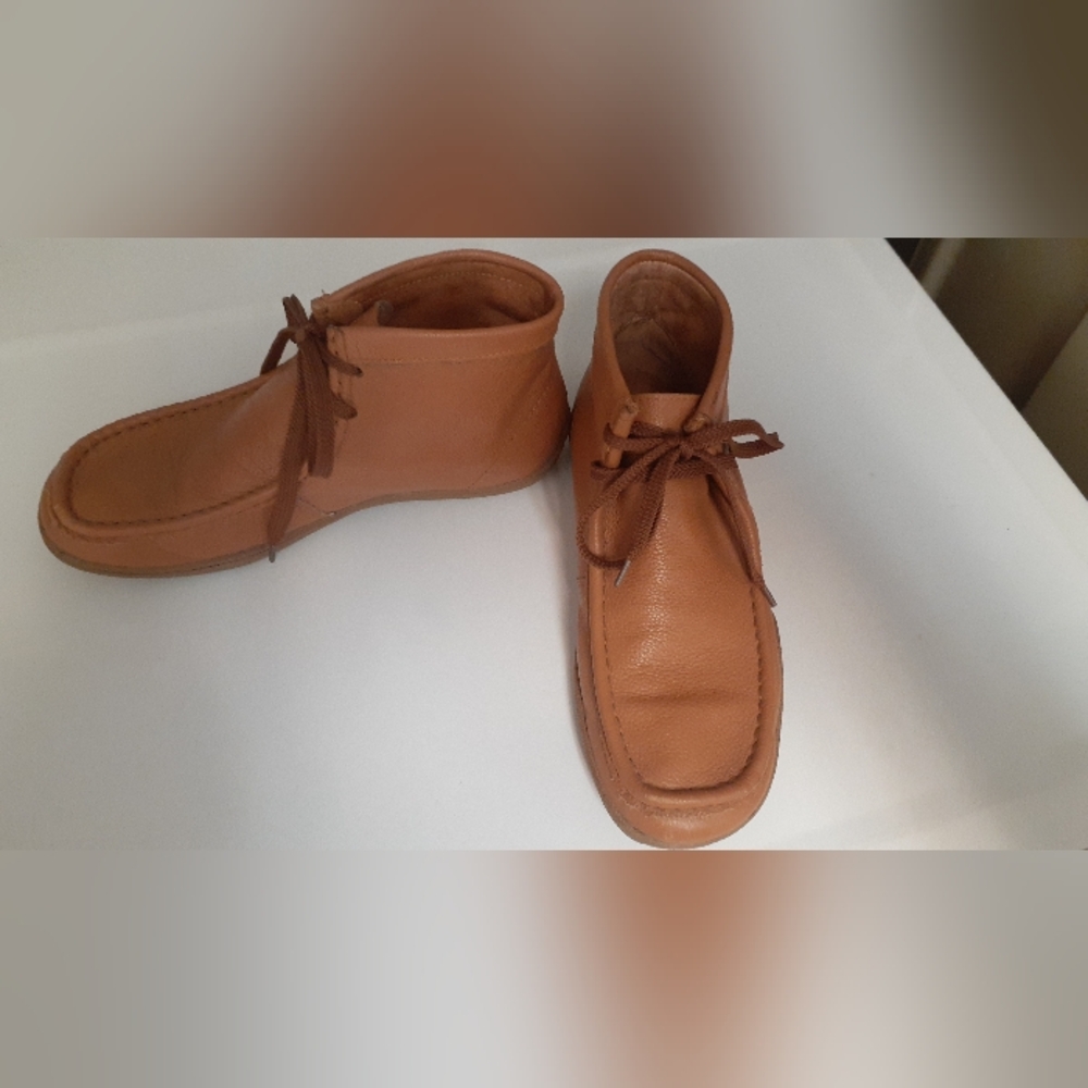 Light brown leather Roots ankle boots - womens' size 9